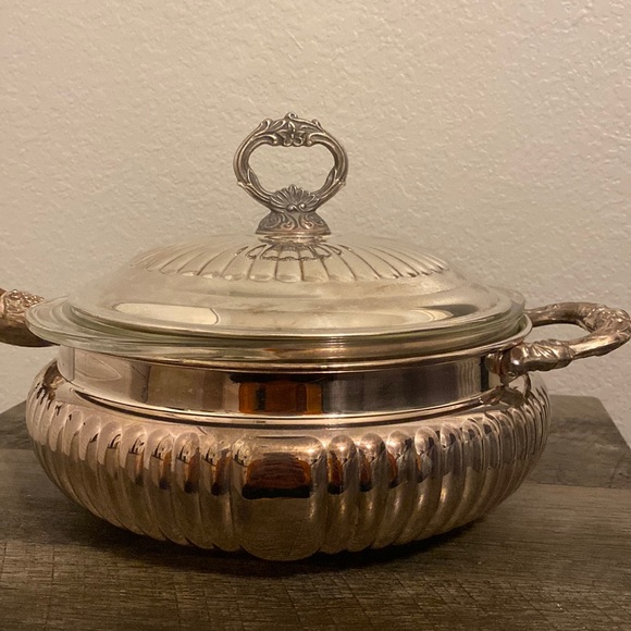 Vintage silver plate casserole/bowl wooden handle with lid - Picture 6 of 16